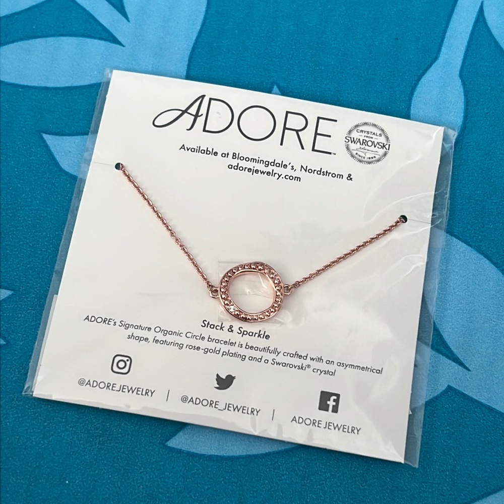 Adore organic circle bracelet - rose gold with Swarovski crystal